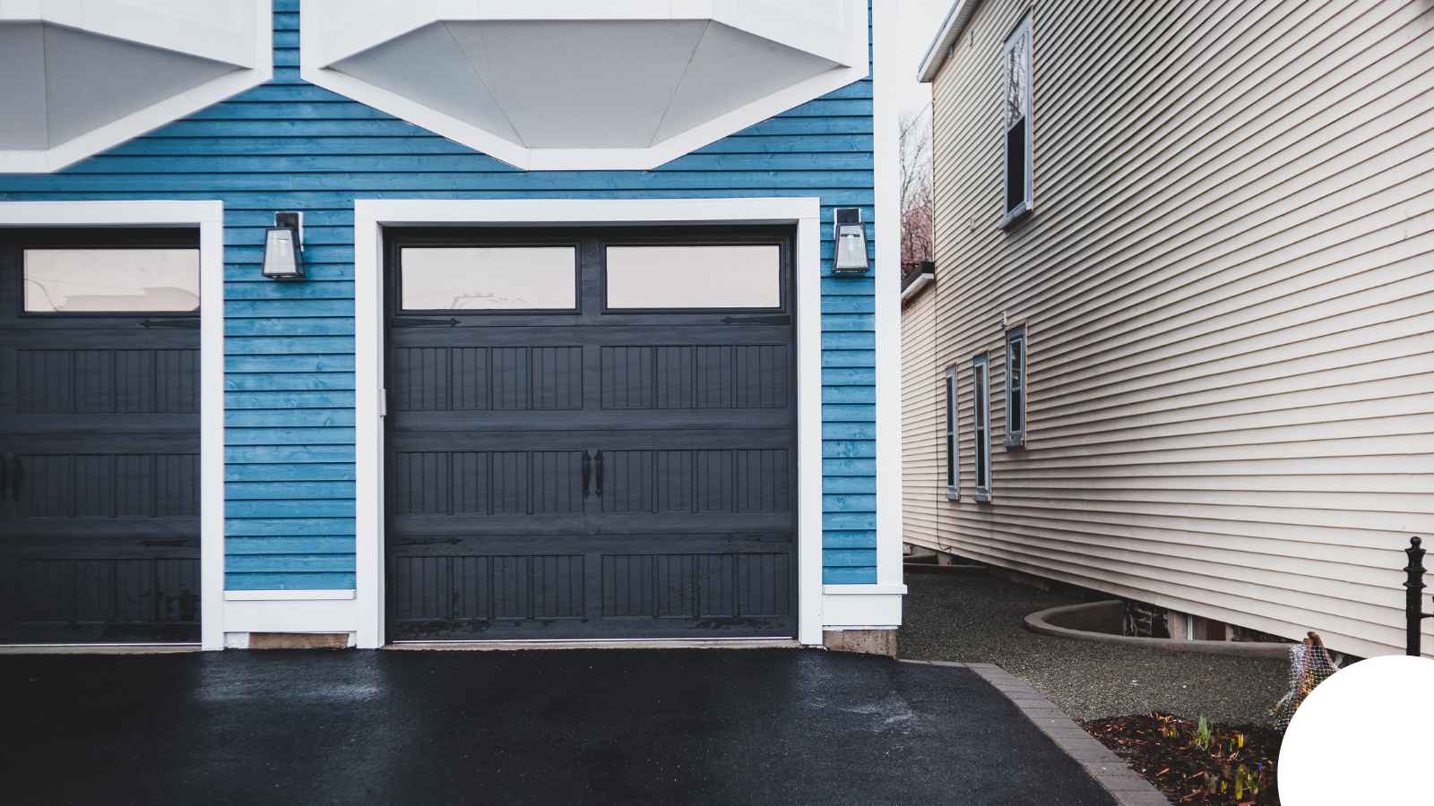 Garage Door in Dallas, TX — John Circuit Board Repair Dallas