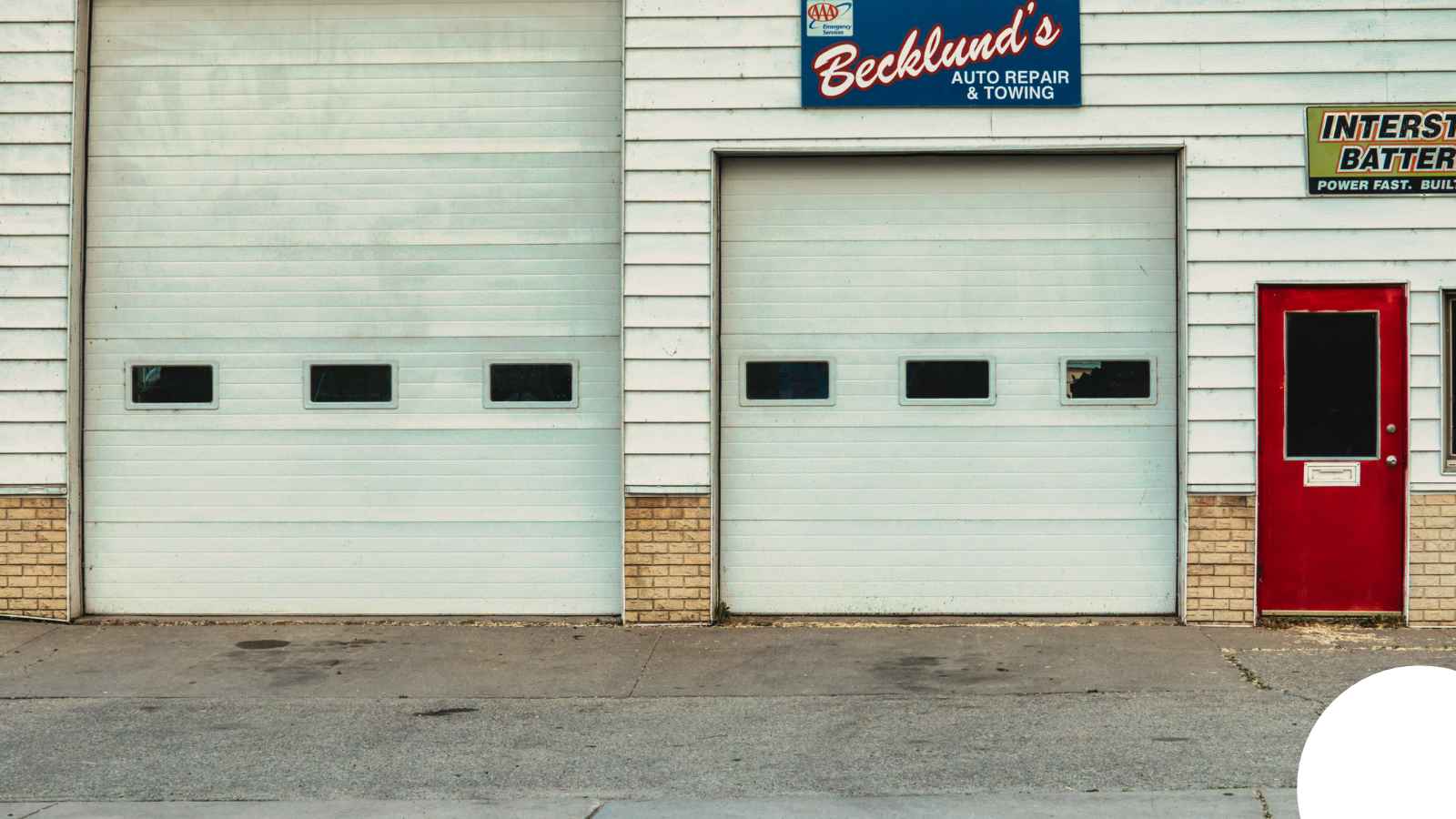 Garage Door in Dallas, TX — John Circuit Board Repair Dallas Garage Door in Dallas, TX — John Circuit Board Repair Dallas